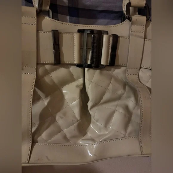 Burberry Cream Patent Leather Tote - Picture 3 of 14